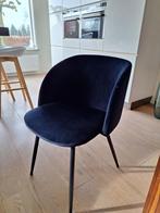 Donkerblauwe velvet stoelen met zwarte poten., Huis en Inrichting, Stoelen, Ophalen, Blauw, Zo goed als nieuw, Stof