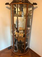 Prachtige Vitrinekast met Gebogen Glas en Sierlijke Details, Ophalen