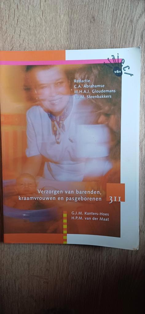 Verzorgen van barenden, kraamvrouwen en pasgeborenen, Boeken, Zwangerschap en Opvoeding, Gelezen, Zwangerschap en Bevalling, Ophalen of Verzenden