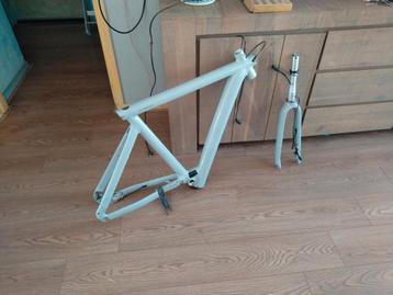Van moof s5 frame plus voorfork komt van fiets met 700 km beschikbaar voor biedingen