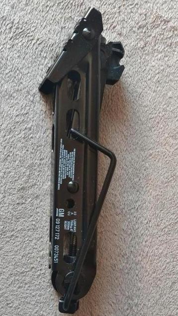 Autokrik GM

09 127 172

0073451 Opel Astra Zafira Vectra

 beschikbaar voor biedingen