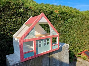 Poppenhuis beschikbaar voor biedingen