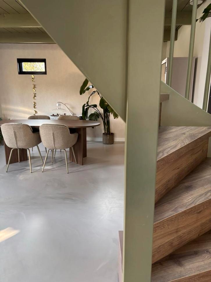 Eetkamer tafel, Huis en Inrichting, Tafels | Eettafels, Nieuw, 100 tot 150 cm, 150 tot 200 cm, Vier personen, Ovaal, Overige materialen