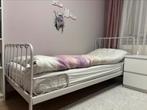 Petit amelie zacht roze metalen bed, Kinderen en Baby's, 85 tot 100 cm, Ophalen of Verzenden, Zo goed als nieuw, Matras