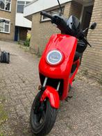 Niu scooter M1, Ophalen, Maximaal 45 km/u, Elektrisch, Zo goed als nieuw