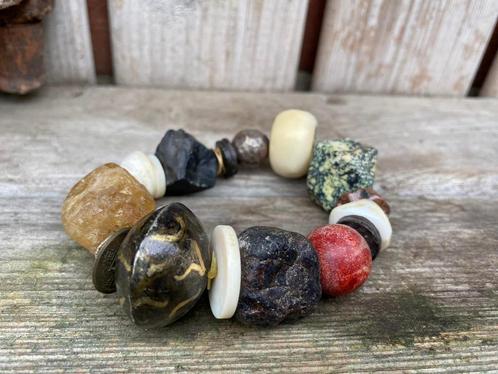 Prachtige vintage armband met edelstenen., Sieraden, Tassen en Uiterlijk, Armbanden, Zo goed als nieuw, Overige materialen, Overige kleuren
