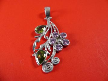 Mooie Zilveren Hanger - Bloem met Blad - Peridot - Rosekwar beschikbaar voor biedingen