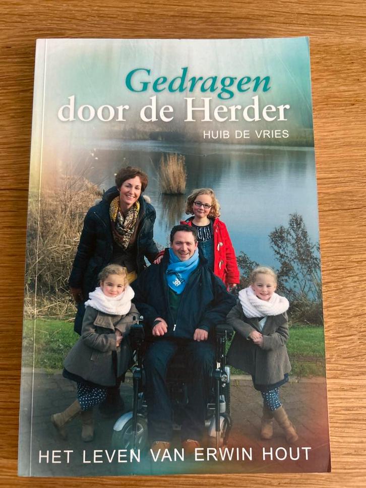 Gedragen door de Herder - Huib de Vries, Boeken, Godsdienst en Theologie, Zo goed als nieuw, Ophalen of Verzenden