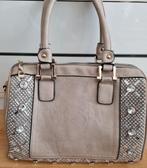 Nieuwe beige tas met bling steentjes, Sieraden, Tassen en Uiterlijk, Tassen | Damestassen, Ophalen of Verzenden, Nieuw, Beige