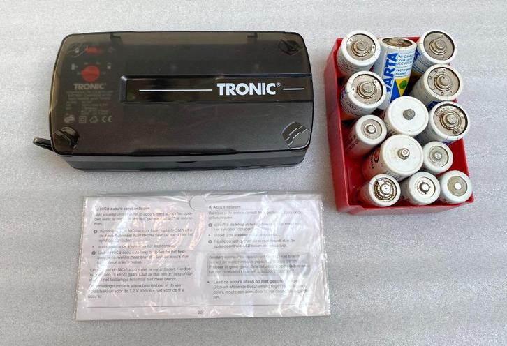 Tronic batterijen/accu lader, als nieuw!, Audio, Tv en Foto, Opladers, Zo goed als nieuw, Ophalen of Verzenden