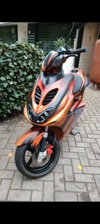 Yamaha aerox special paint, Fietsen en Brommers, Scooters | Yamaha, Ophalen, Zo goed als nieuw, Aerox