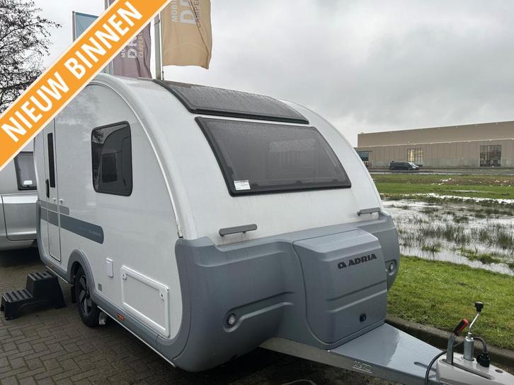 Adria Action 391 LH 2026, Caravans en Kamperen, Caravans, Bedrijf, tot en met 2, 750 - 1000 kg, Overige, Adria, 2 aparte bedden