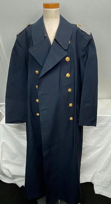 Kriegsmarine regenmantel korvettenkapitän met dolk hangers  beschikbaar voor biedingen