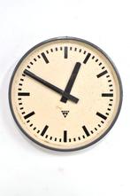 Vintage Pragotron industriële wandklok klok 44 cm jaren 60, Ophalen of Verzenden, Gebruikt