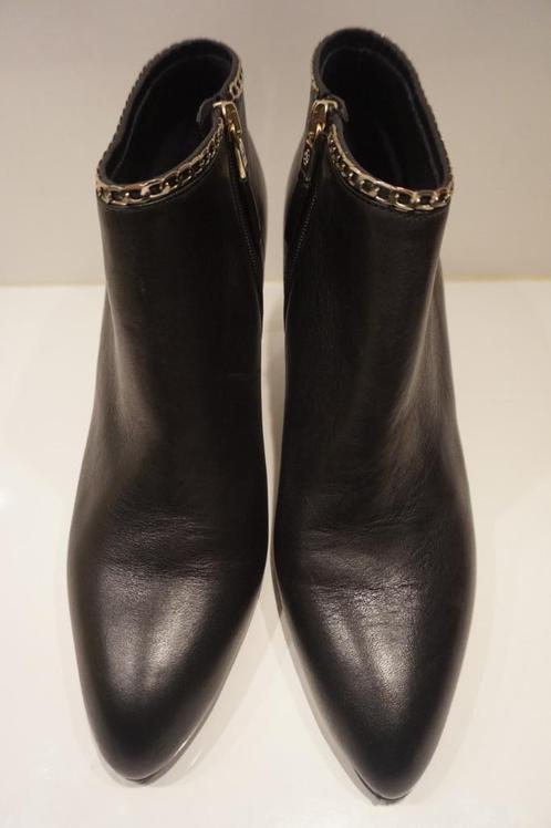 LK Bennett stiletto pumps enkel laarsjes hak zwart leer 40, Kleding | Dames, Schoenen, Zo goed als nieuw, Pumps, Zwart, Ophalen of Verzenden