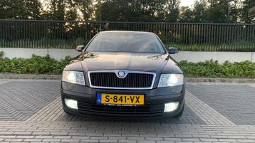 Te koop: Skoda Octavia Combi 2.0 FSI Elegance beschikbaar voor biedingen