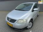 Volkswagen Fox 1.2 Trendline*APK*NAP*ELKT-RAAM, Auto's, Volkswagen, Origineel Nederlands, Te koop, Zilver of Grijs, Benzine