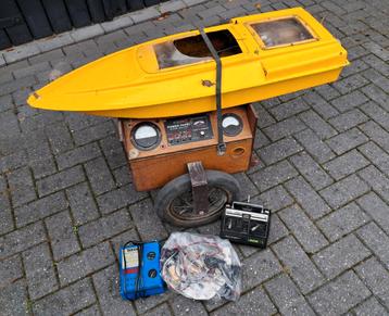 Jaren 80? benzine speedboot schuurvondst beschikbaar voor biedingen