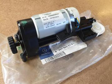 Nieuwe hoofdsteun motor C207 E-Klasse Cabrio A2078600141 beschikbaar voor biedingen