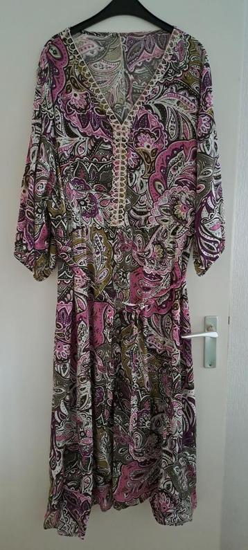 Jurk maat 52 beschikbaar voor biedingen