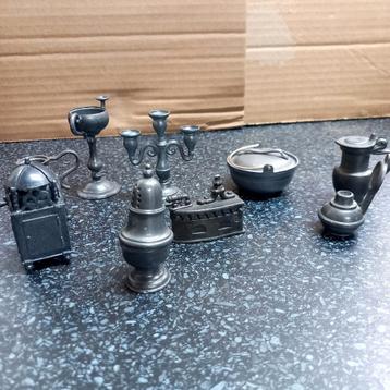 Miniatuur Tinnen Objecten Verzameling beschikbaar voor biedingen