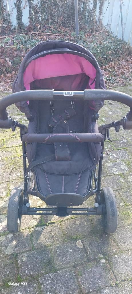 Deze kinderwagen is een ouder model, verkeert in perfect.., Kinderen en Baby's, Kinderwagens en Combinaties, Zo goed als nieuw