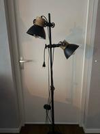 Industriële Staande Lamp met 2 Lampen, Huis en Inrichting, Lampen | Vloerlampen, Ophalen, Zo goed als nieuw, Metaal, 150 tot 200 cm