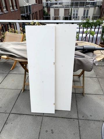 6 Stevige witte houten wandplanken 120x35 beschikbaar voor biedingen