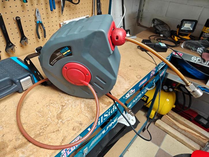 Luchthaspel, Doe-het-zelf en Verbouw, Compressors, Gebruikt, 6 tot 10 bar, 100 liter of meer, Minder dan 200 liter/min, Ophalen of Verzenden