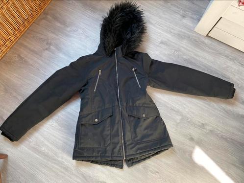 Zwarte jas met bont capuchon, Kleding | Dames, Jassen | Winter, Zo goed als nieuw, Maat 36 (S), Zwart, Ophalen of Verzenden