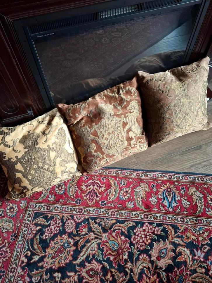 3 Luxe Sierkussens met Wapen & Leeuwen, Huis en Inrichting, Woonaccessoires | Kussens, Ophalen of Verzenden