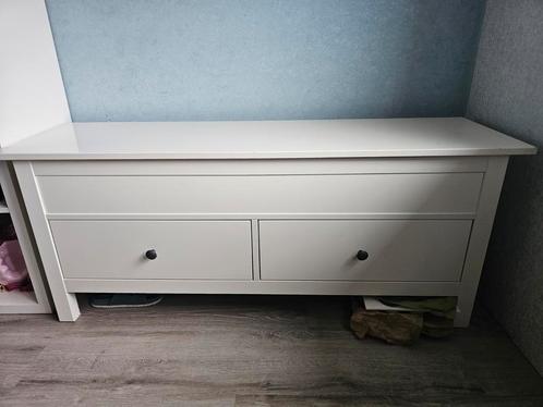 Ikea Hemnes witte klepbank kast bank, Huis en Inrichting, Kasten | Ladekasten, Zo goed als nieuw, 25 tot 50 cm, Ophalen