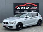 BMW 1-serie 118i Business |Nap|Automaat|Cruise|Scherm|Climat, Auto's, Gebruikt, Zwart, 4 cilinders, 1290 kg