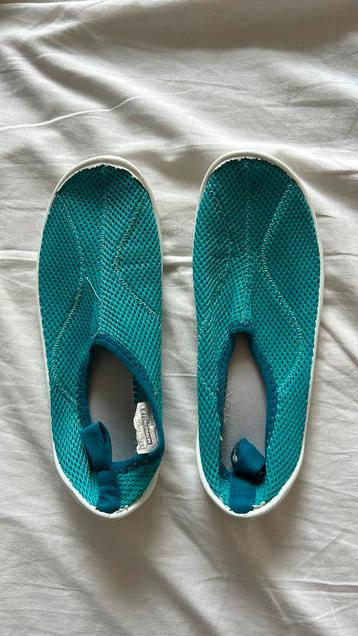 Waterschoenen decathlon maat 34-35, €3 of doe een leuk bod! beschikbaar voor biedingen