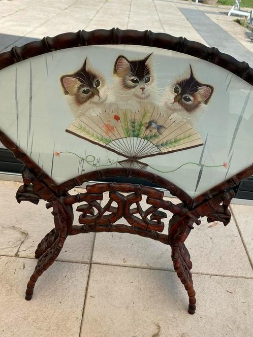 Bijzonder Oosters tafelscherm met poezenafbeelding, Antiek en Kunst, Curiosa en Brocante, Ophalen