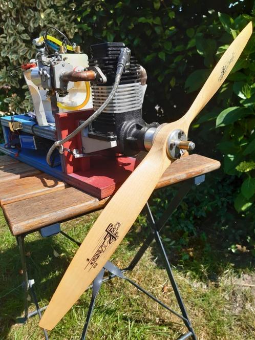 Roto 35FS RC vliegtuig viertact benzinemotor, Hobby en Vrije tijd, Modelbouw | Radiografisch | Vliegtuigen, Zo goed als nieuw