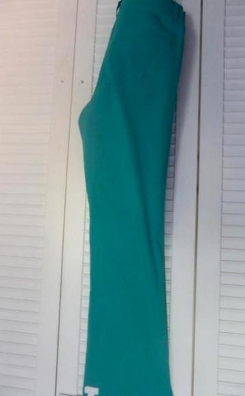 Broek, maat 42 beschikbaar voor biedingen