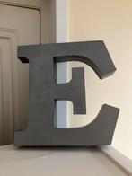 Letter E van zink , afmeting 31 x 31 cm ca, Minder dan 50 cm, Overige typen, Minder dan 50 cm, Zo goed als nieuw