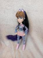 Bratz Barbie pop zwart haar paarse staart, Ophalen of Verzenden, Gebruikt, Pop