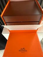 HERMES Wooden Square Watch Box  & outerbox in New condition, Ophalen of Verzenden, Zo goed als nieuw