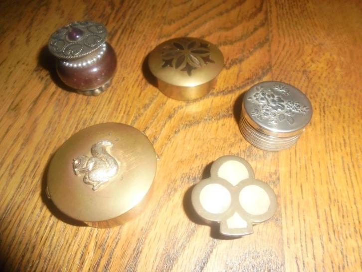 Pillendoosje / Koper en zilverkleurig / 5 stuks  / 1 koop, Antiek en Kunst, Curiosa en Brocante, Ophalen