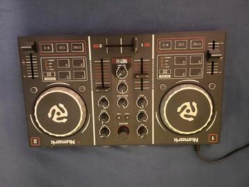 Numark Party Mix DJ Controller met Lichtshow beschikbaar voor biedingen