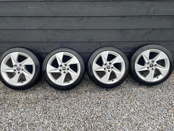Winterbandenset Audi A3 originele 17inch, Auto-onderdelen, Banden en Velgen, Banden en Velgen, Winterbanden, 17 inch, 225 mm, Personenwagen