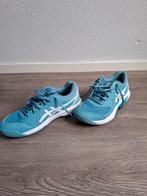 Te koop nette Asics tennisschoenen 39. Voor binnen//tapijt, Sport en Fitness, Overige merken, Gebruikt, L00, Schoenen