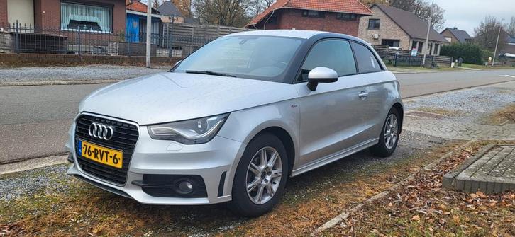 Audi A1 1.2 Tfsi 3x S-Line Xenon Led NAP Nieuw KETTING BEURT, Auto's, Audi, Particulier, A1, ABS, Airbags, Airconditioning, Bluetooth