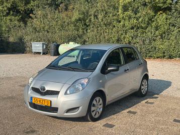 Toyota Yaris 1.3 Vvt-i 5DR 2010 6 VERSNELLINGEN beschikbaar voor biedingen