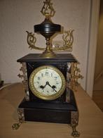 Antieke Franse schouwklok met garnituur, Ophalen