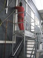Trapgat steiger net een jaar oud, Ophalen, Zo goed als nieuw, Rolsteiger of Kamersteiger, 5 meter of hoger