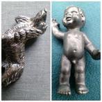 Twee miniaturen: hond en dreumes, Ophalen of Verzenden