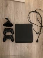 Ps4 slim met controllers en oplaadstation, Ophalen of Verzenden, Zo goed als nieuw, 4 t/m 7 personen